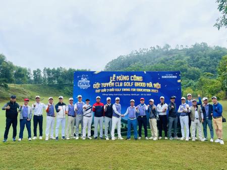 CLB Golf Đại học Xây dựng Hà Nội tổ chức lễ mừng công thành tích giải 3 Swing For Education 2023