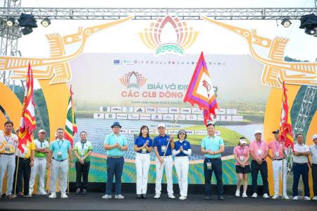 Từ vé mong manh đến ngôi vương: Họ Bùi tạo nên mùa giải huyền thoại